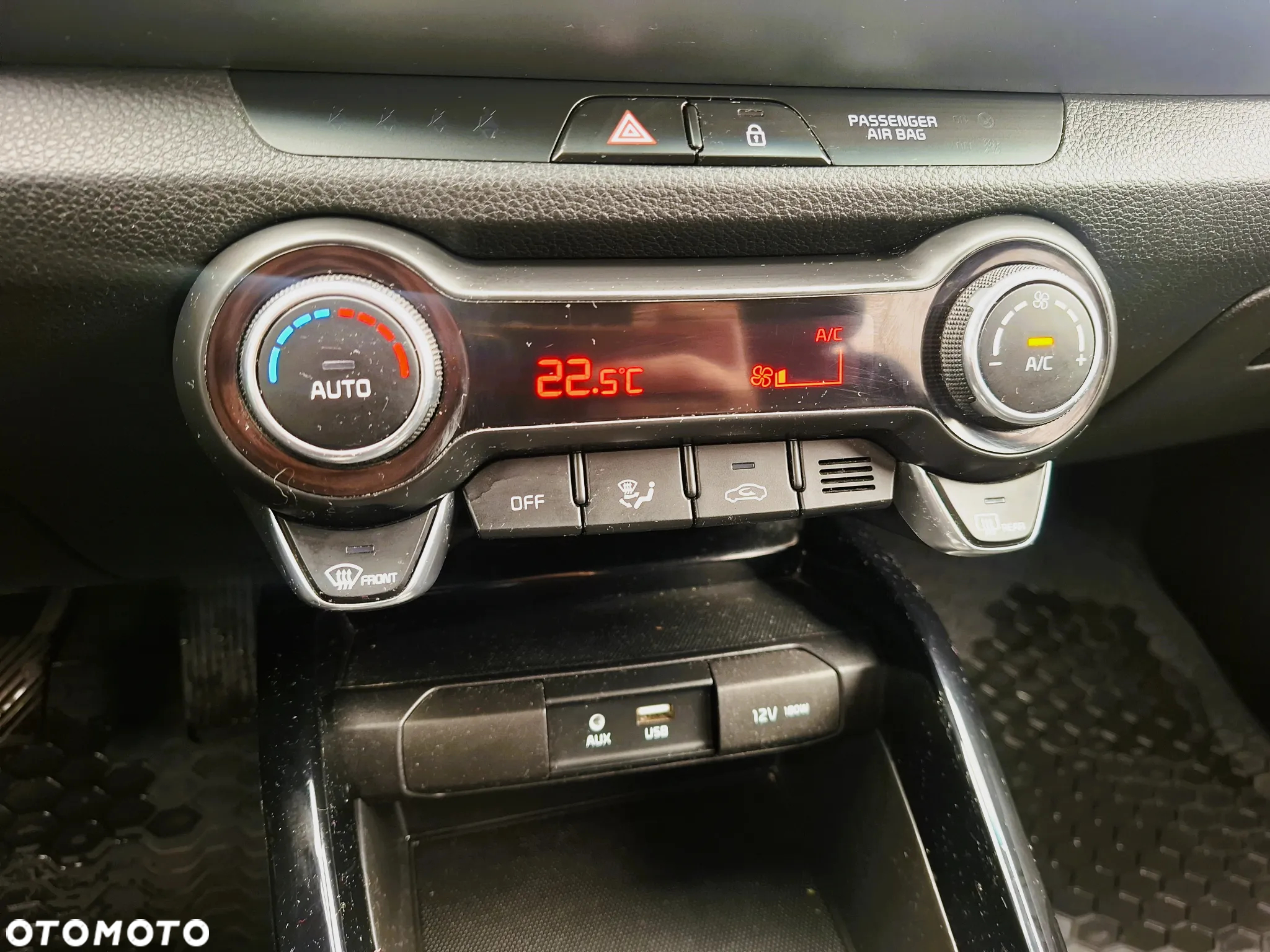 Kia Stonic 1.4 L - 21