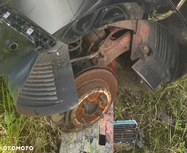 HYUNDAI I20 II 14- OŚ BELKA ZAWIESZENIA TYLNEGO TYŁ NA TARCZE
