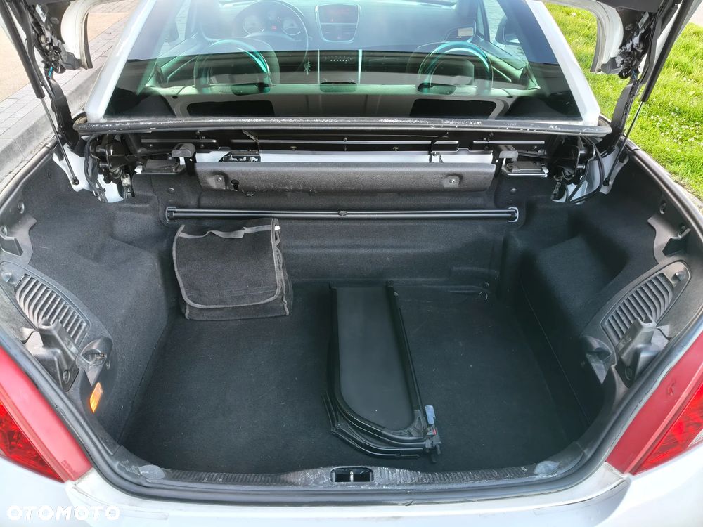 Peugeot 207 CC 155 THP Black&White Edition - 27