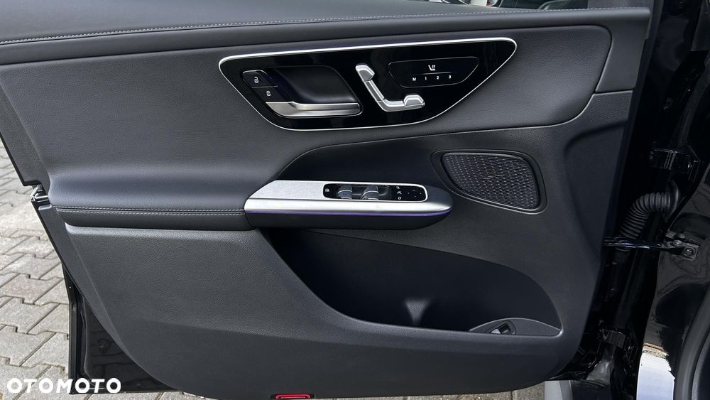 Mercedes-Benz GLC - 12