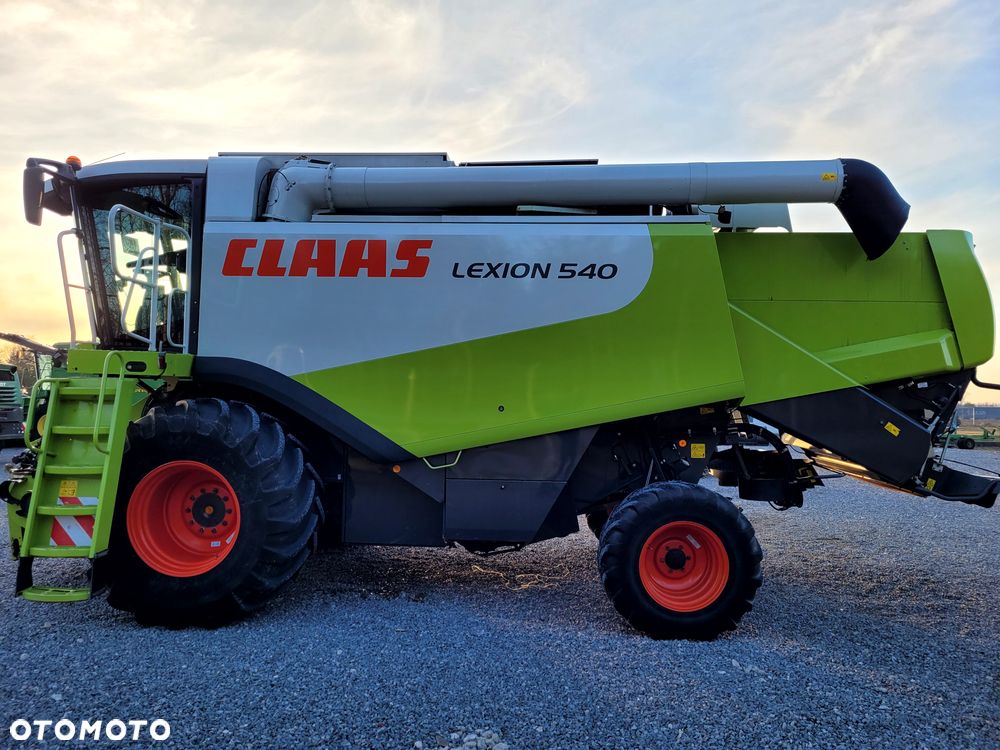 Claas LEXION 540 heder Vario V660 - 10