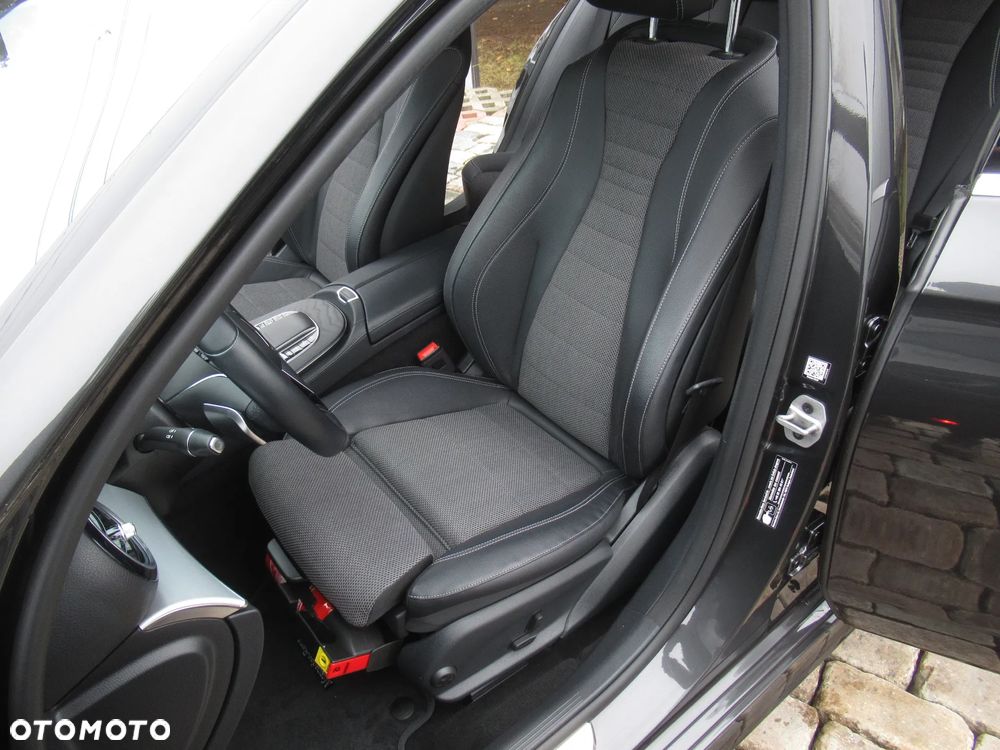 Mercedes-Benz Klasa E 220 d 4-Matic AMG - 6