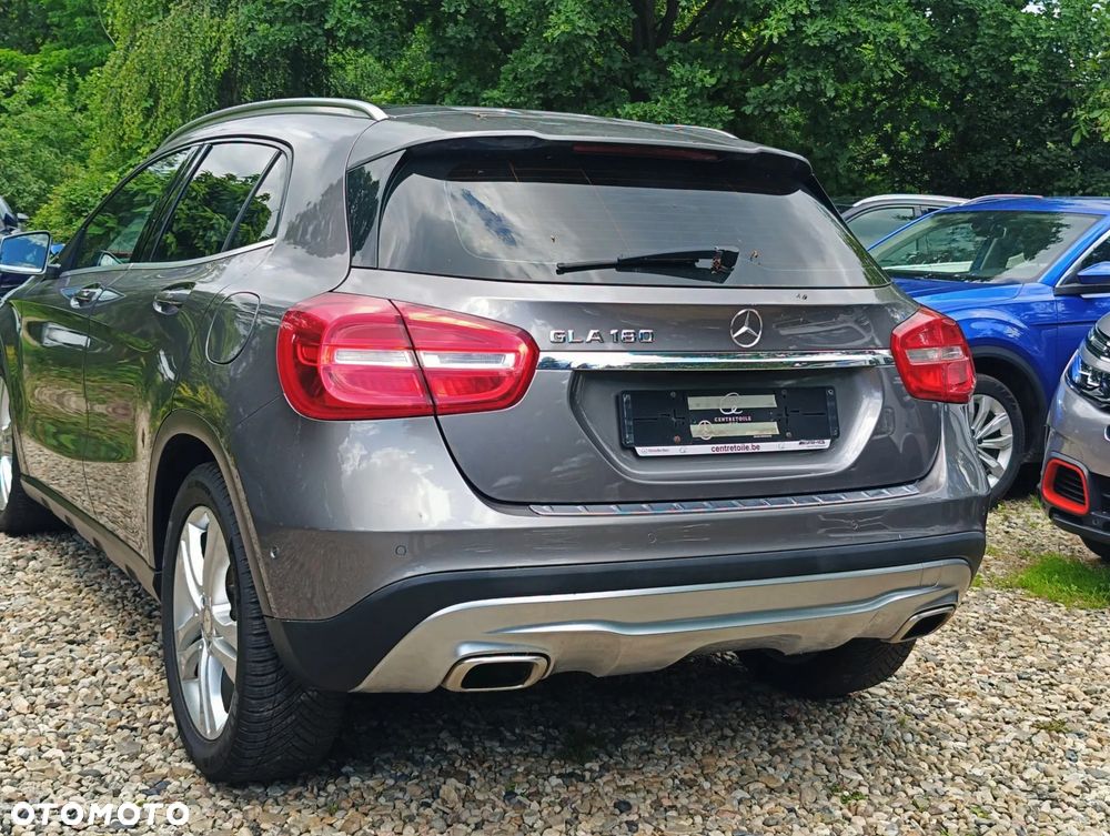 Mercedes-Benz GLA 180 Urban - 20