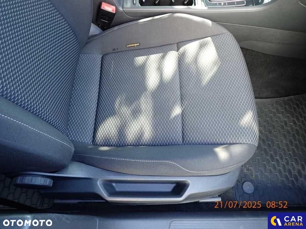 Volkswagen Golf - 21