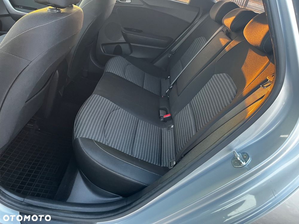 Kia Ceed 1.5 T-GDI M - 24