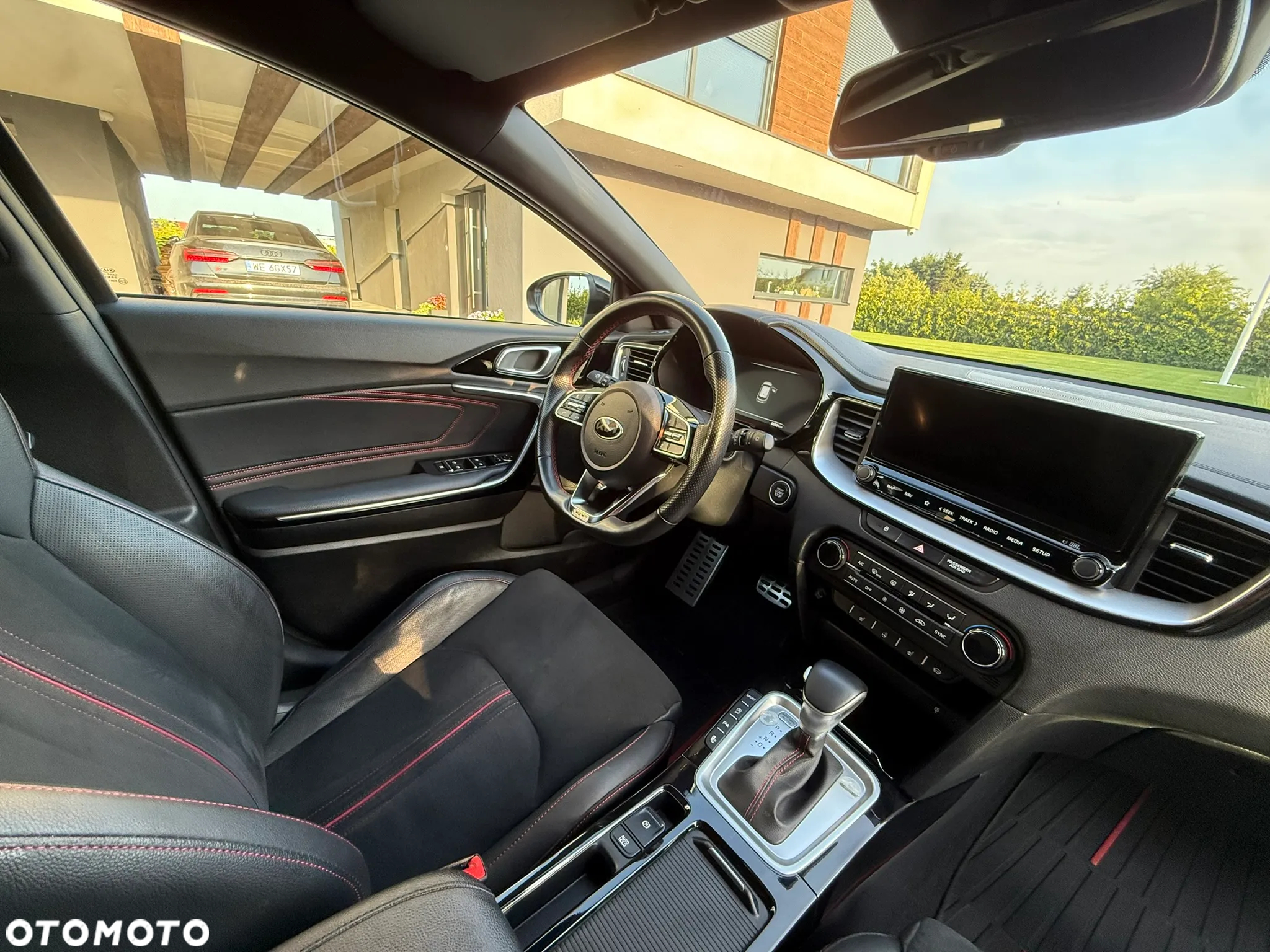 Kia ProCeed 1.6 T-GDI GT DCT - 13