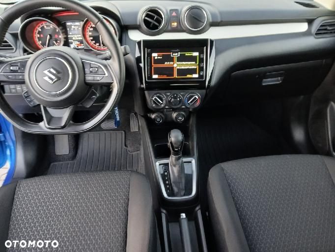Suzuki Swift 1.2 Dualjet SHVS Premium Plus CVT - 11