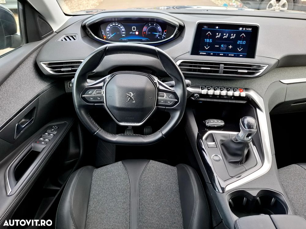 Peugeot 5008 - 18