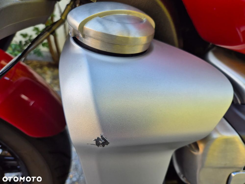 Triumph Rocket - 37