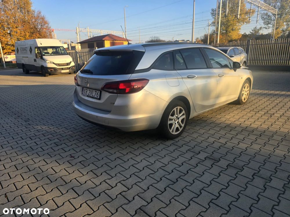 Opel Astra 1.6 D (CDTI) Start/Stop Business - 4