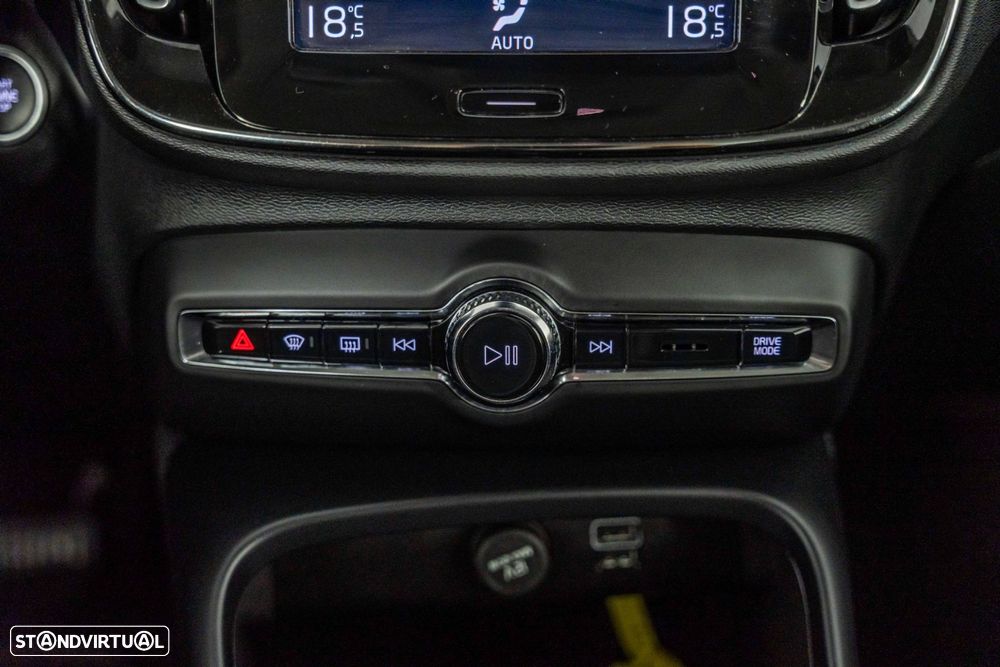 Volvo XC 40 1.5 T5 PHEV Inscription - 26