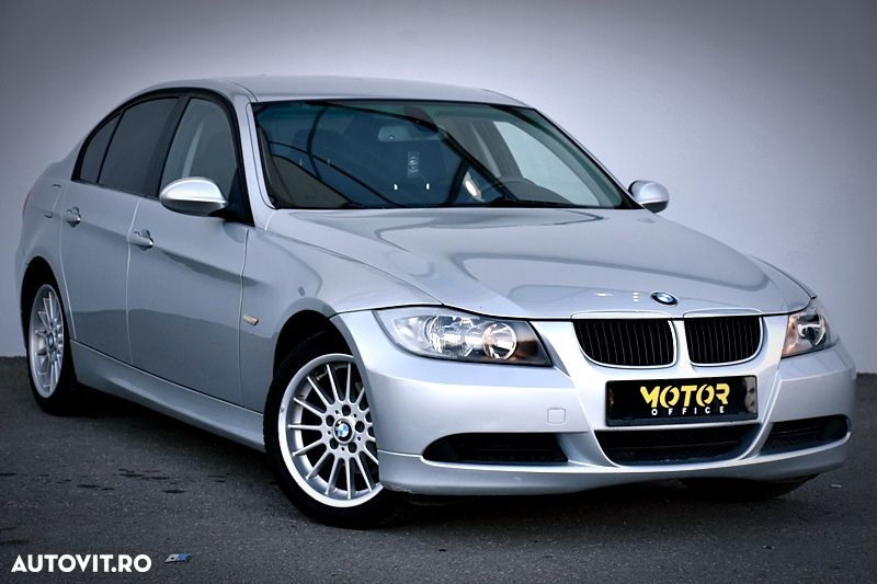 BMW Seria 3 318i - 3