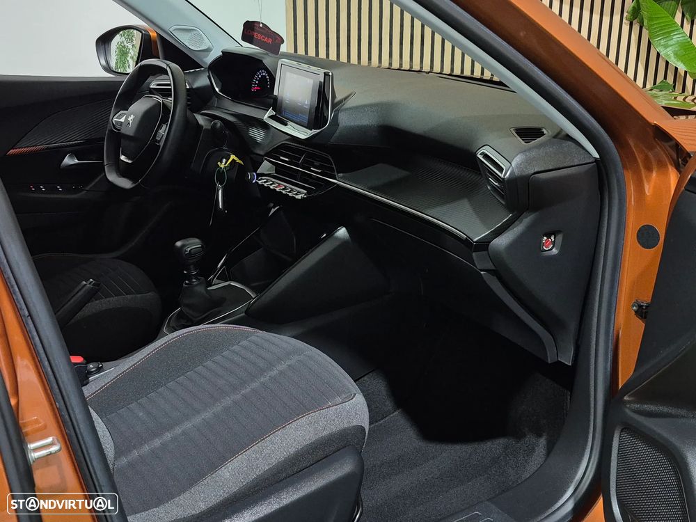 Peugeot 2008 1.2 PureTech Active Pack - 29