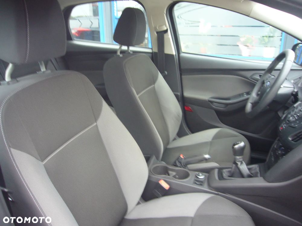 Ford Focus 1.6 Trend - 19