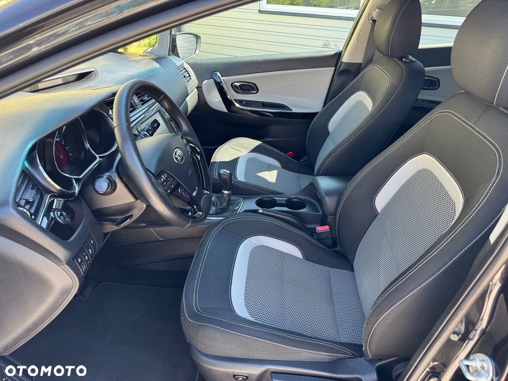 Kia Ceed 1.6 GDI Dream-Team Edition - 22