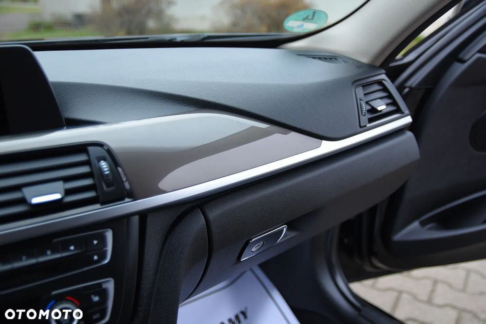 BMW Seria 3 316i Modern Line - 25