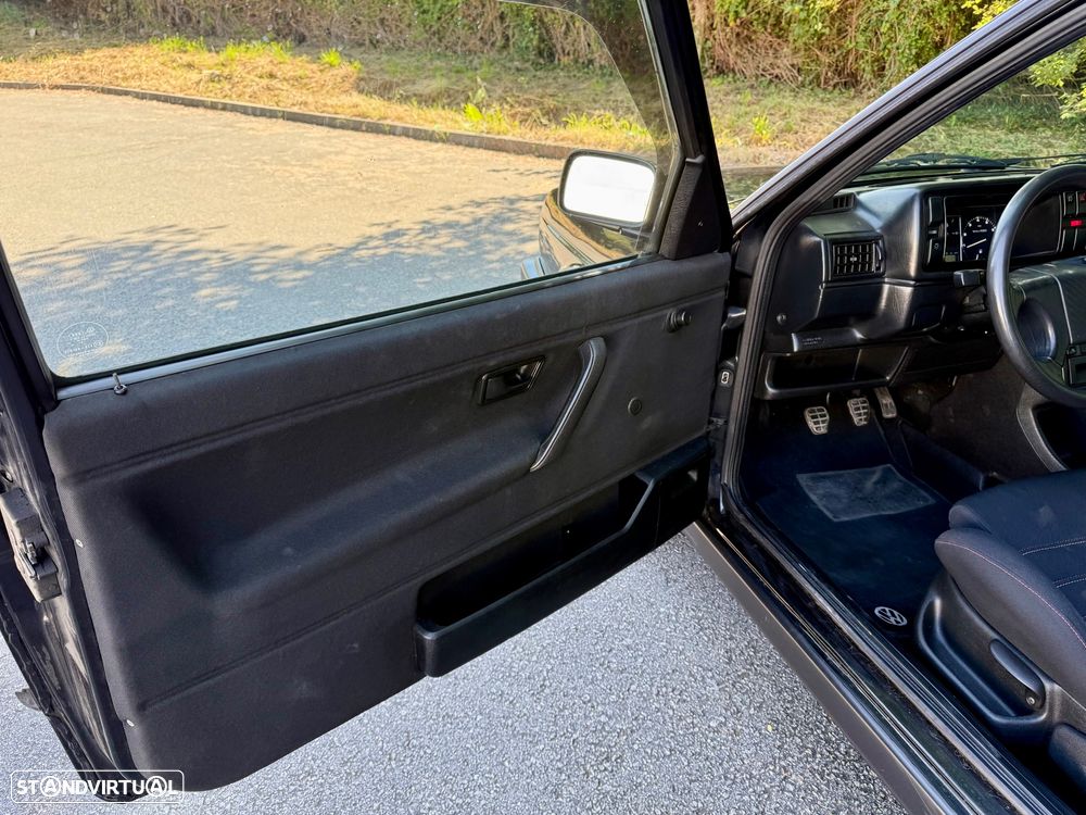 VW Golf 1.8 GTI 16V - 16