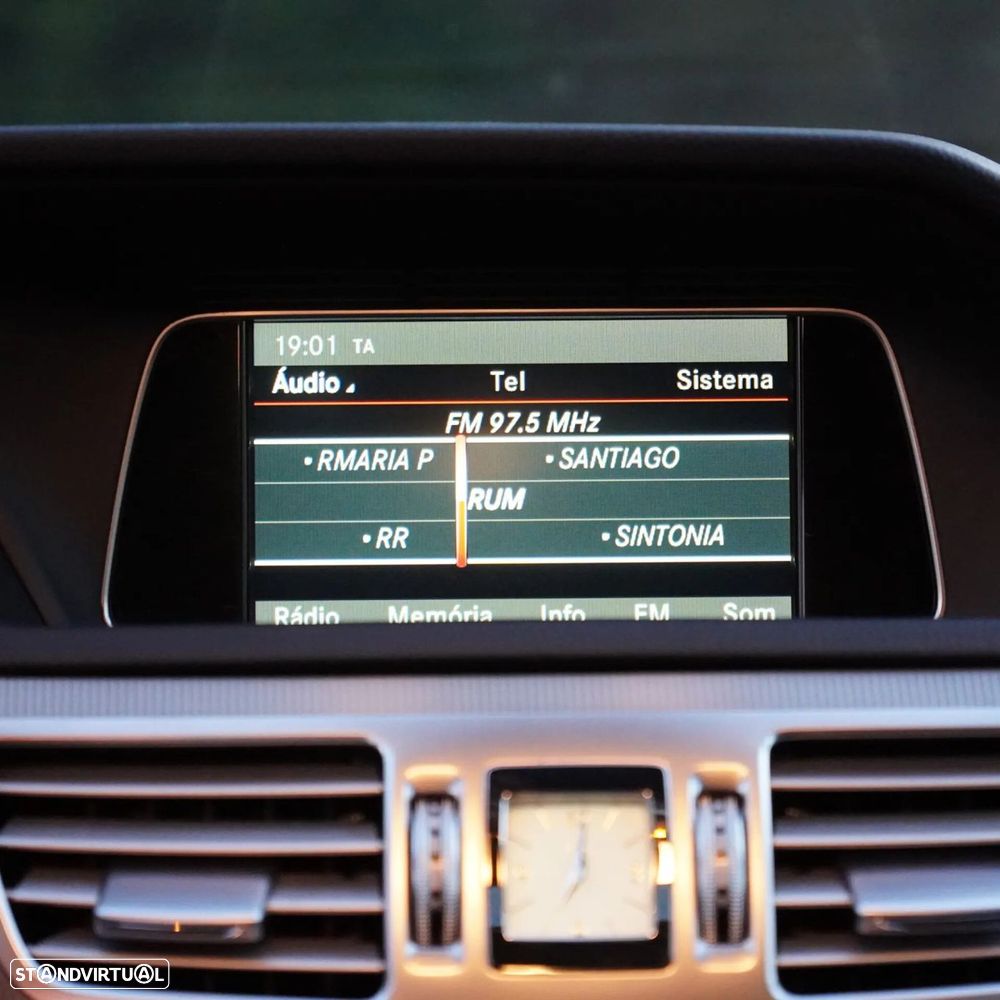 Mercedes-Benz E 300 Bluetec Hybrid Avantgarde - 21