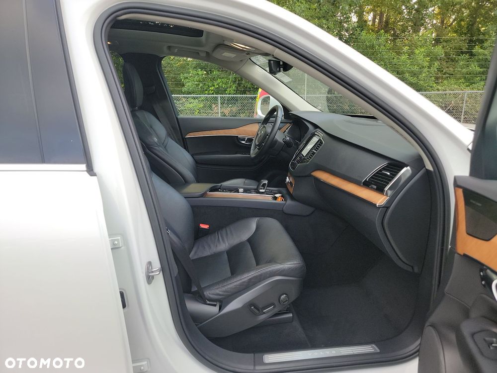 Volvo XC 90 - 12