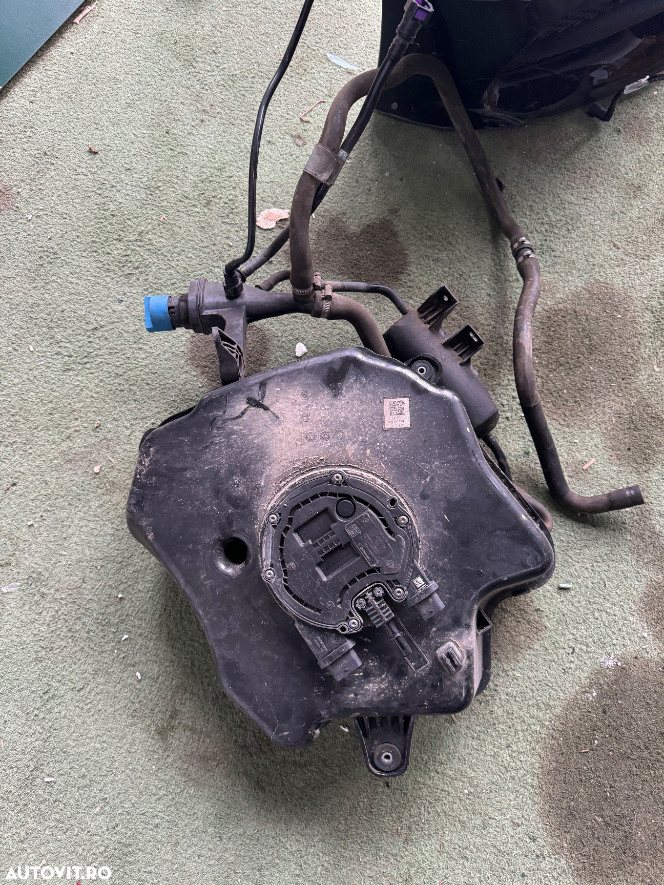 Rezervor ad blue bmw seria 5 g30 g31 3.0 diesel - 3