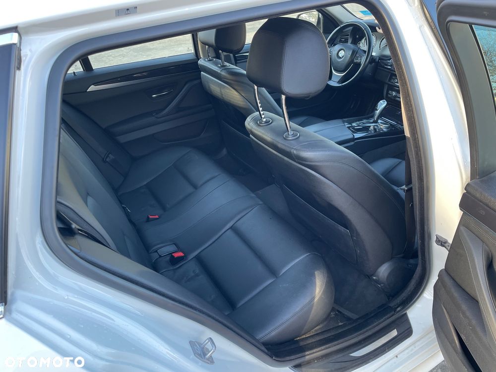 BMW Seria 5 520d xDrive - 4
