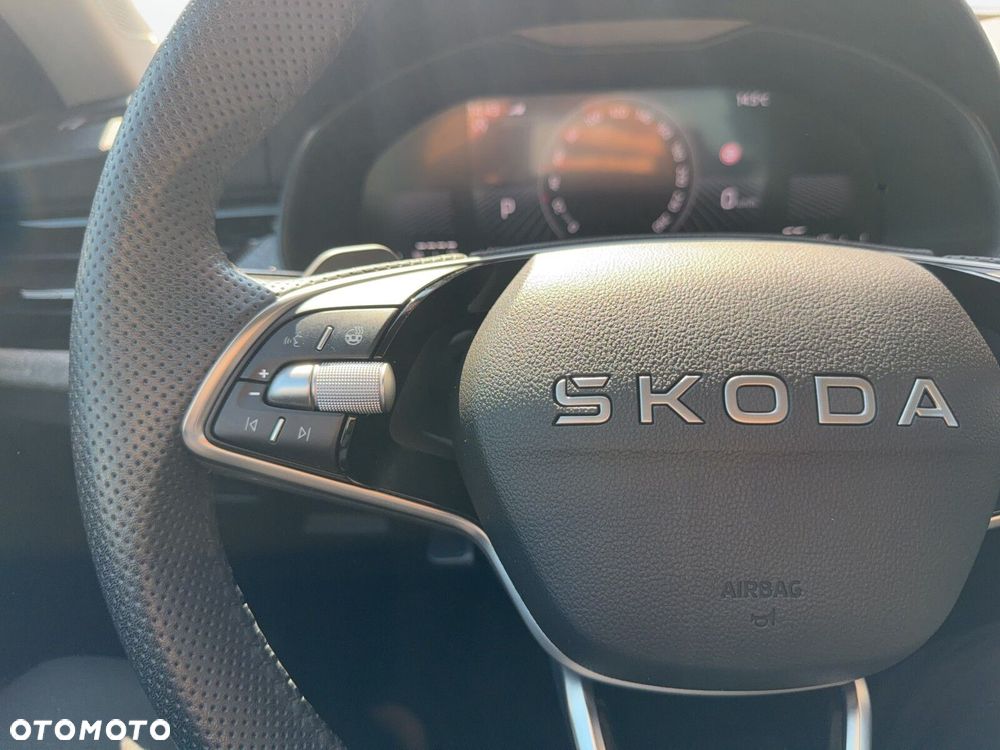 Skoda Kamiq 1.0 TSI Selection DSG - 17