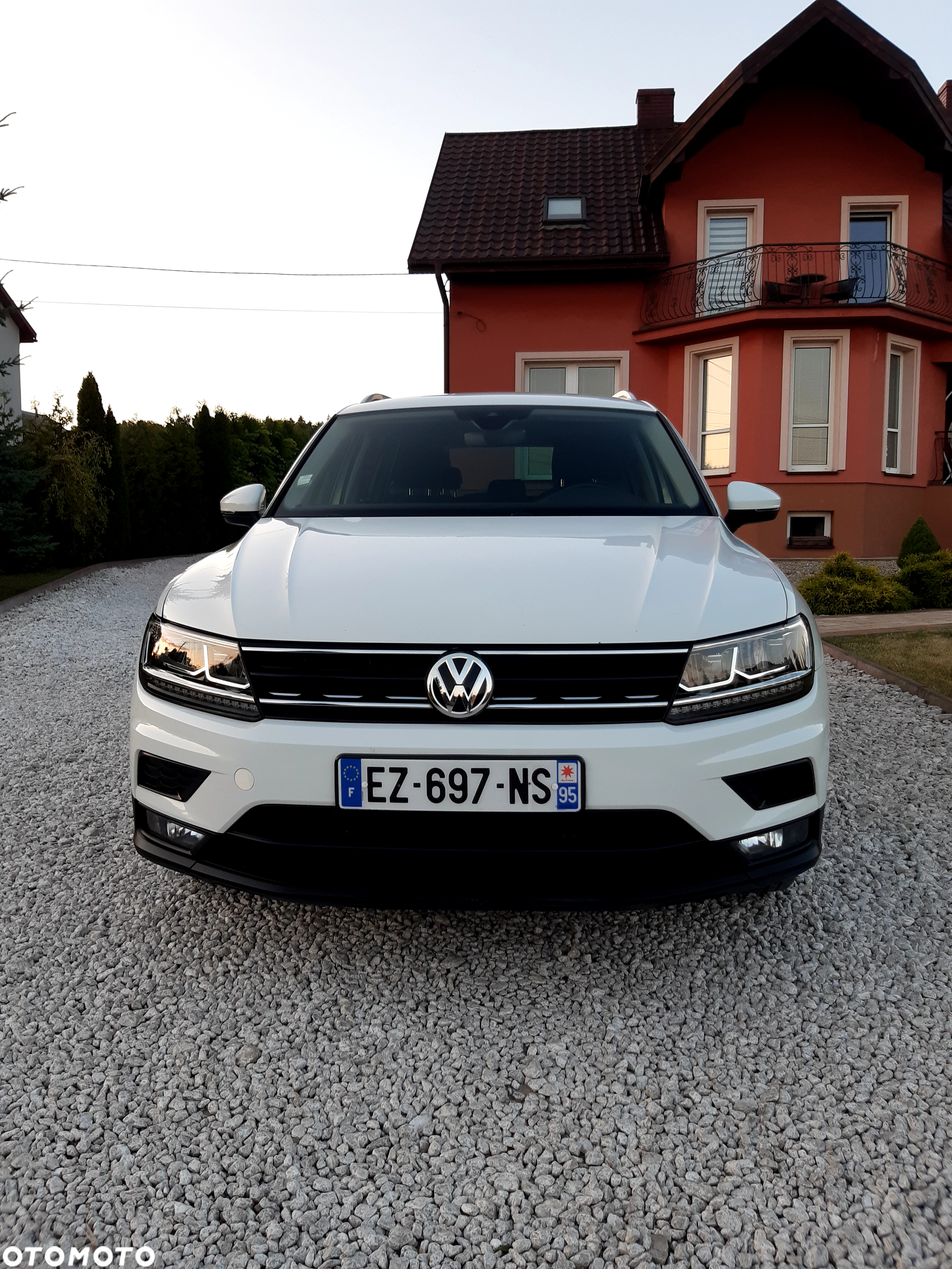 Volkswagen Tiguan - 2