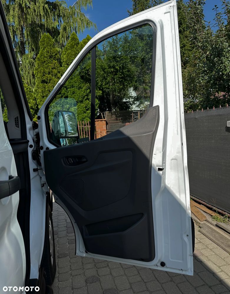 Ford Transit - 26