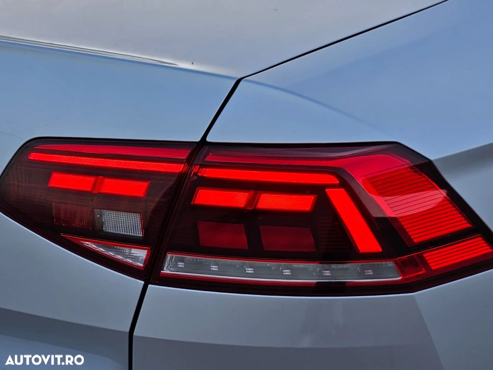 Volkswagen Passat Variant 2.0 TDI DSG Comfortline - 15