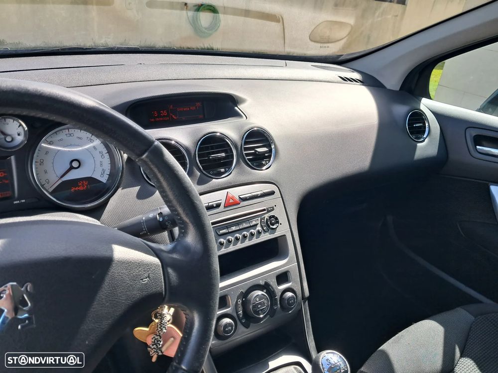 Peugeot 308 1.6 HDi Executive - 11