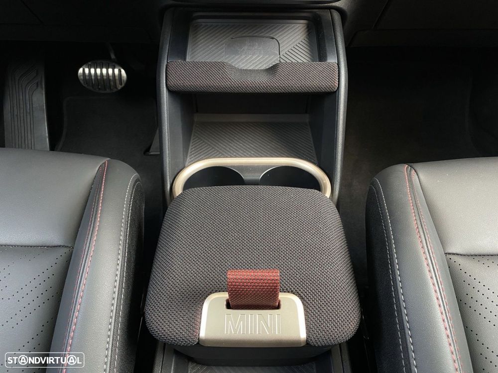 MINI Countryman John Cooper Works L - 15