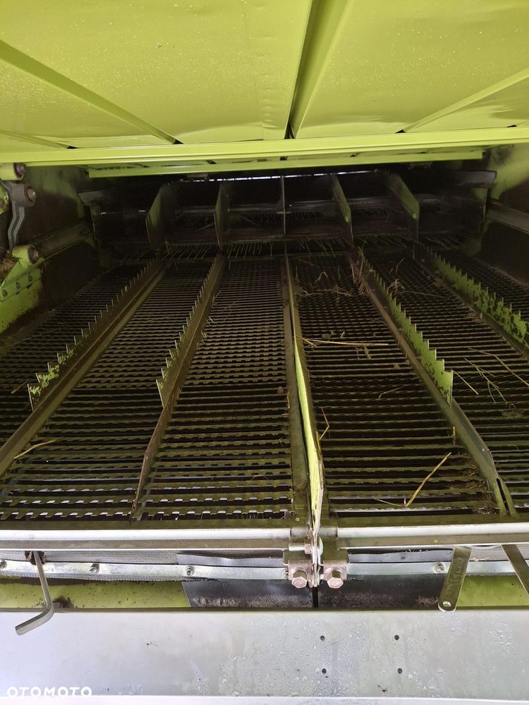 Claas MEGA 218 - 7