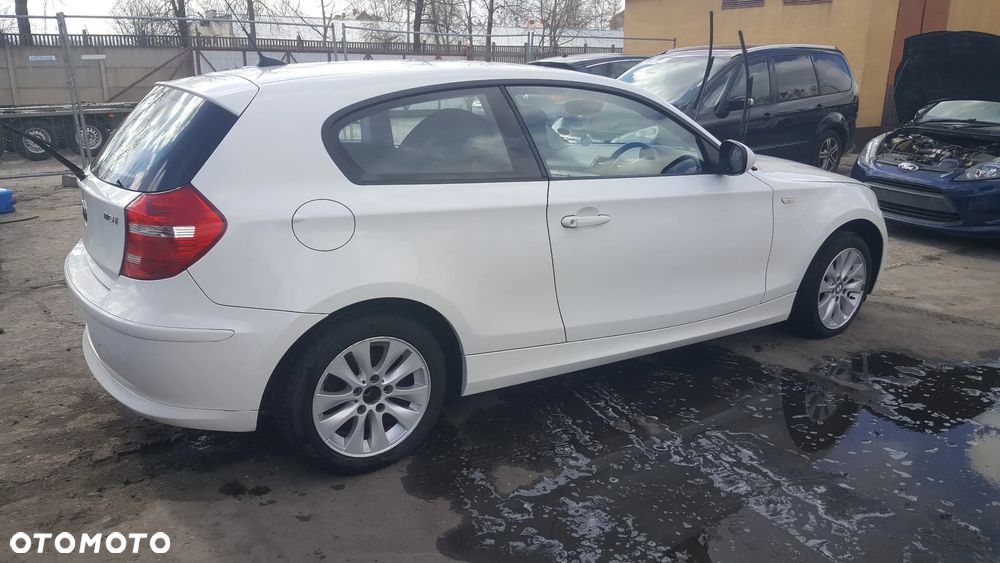 Drzwi lewe prawe BMW 1 E81 Alpinweiss 300 części - 2