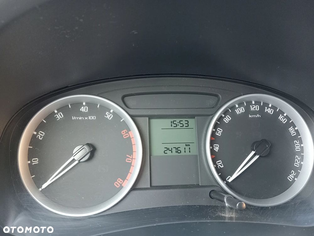 Skoda Fabia 1.2 HTP - 9