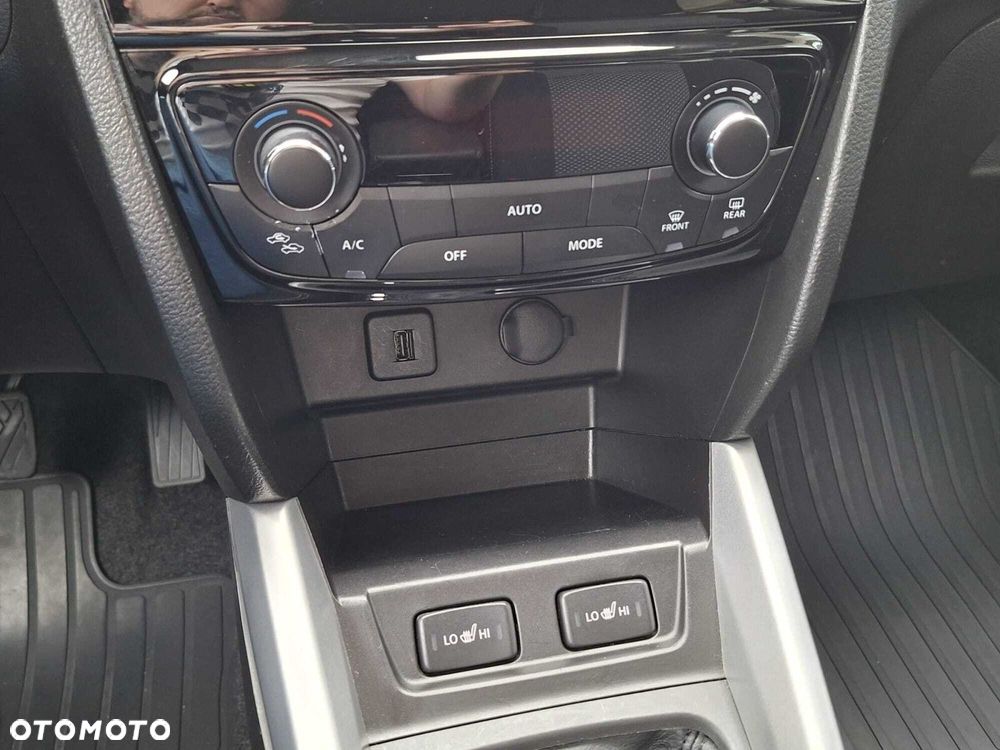 Suzuki Vitara 1.6 Premium 2WD - 23