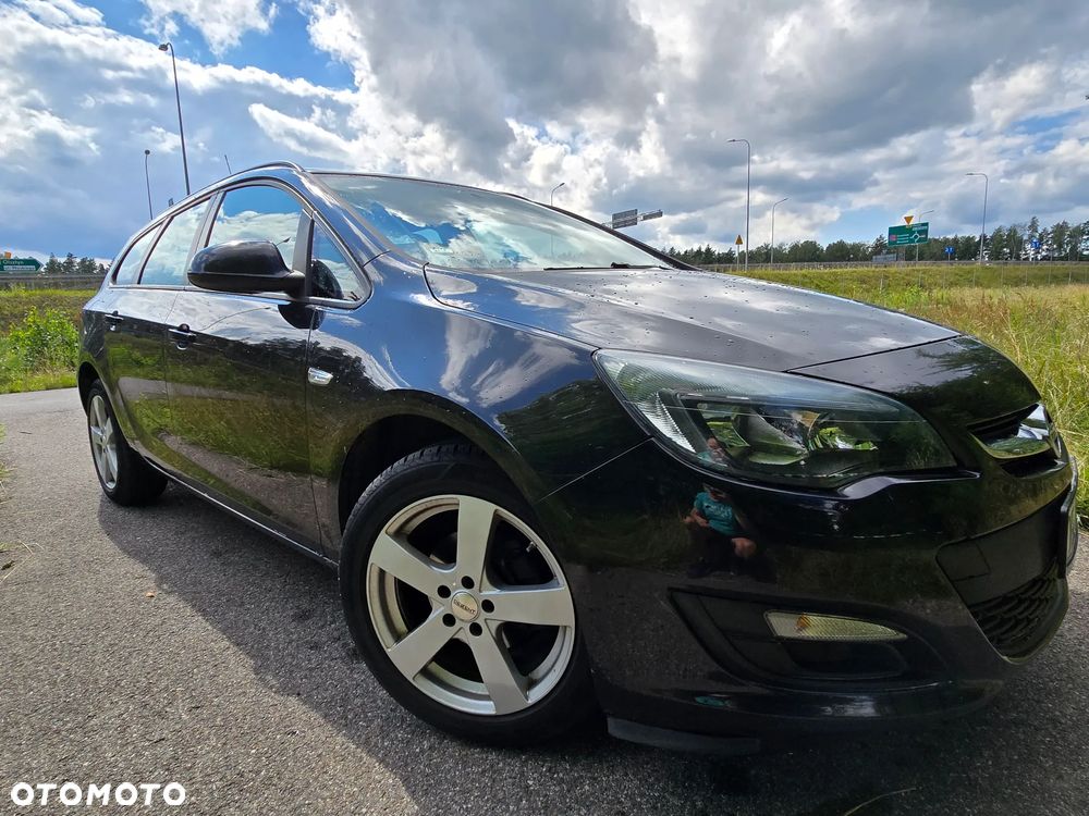 Opel Astra 1.6 Sports Tourer - 1