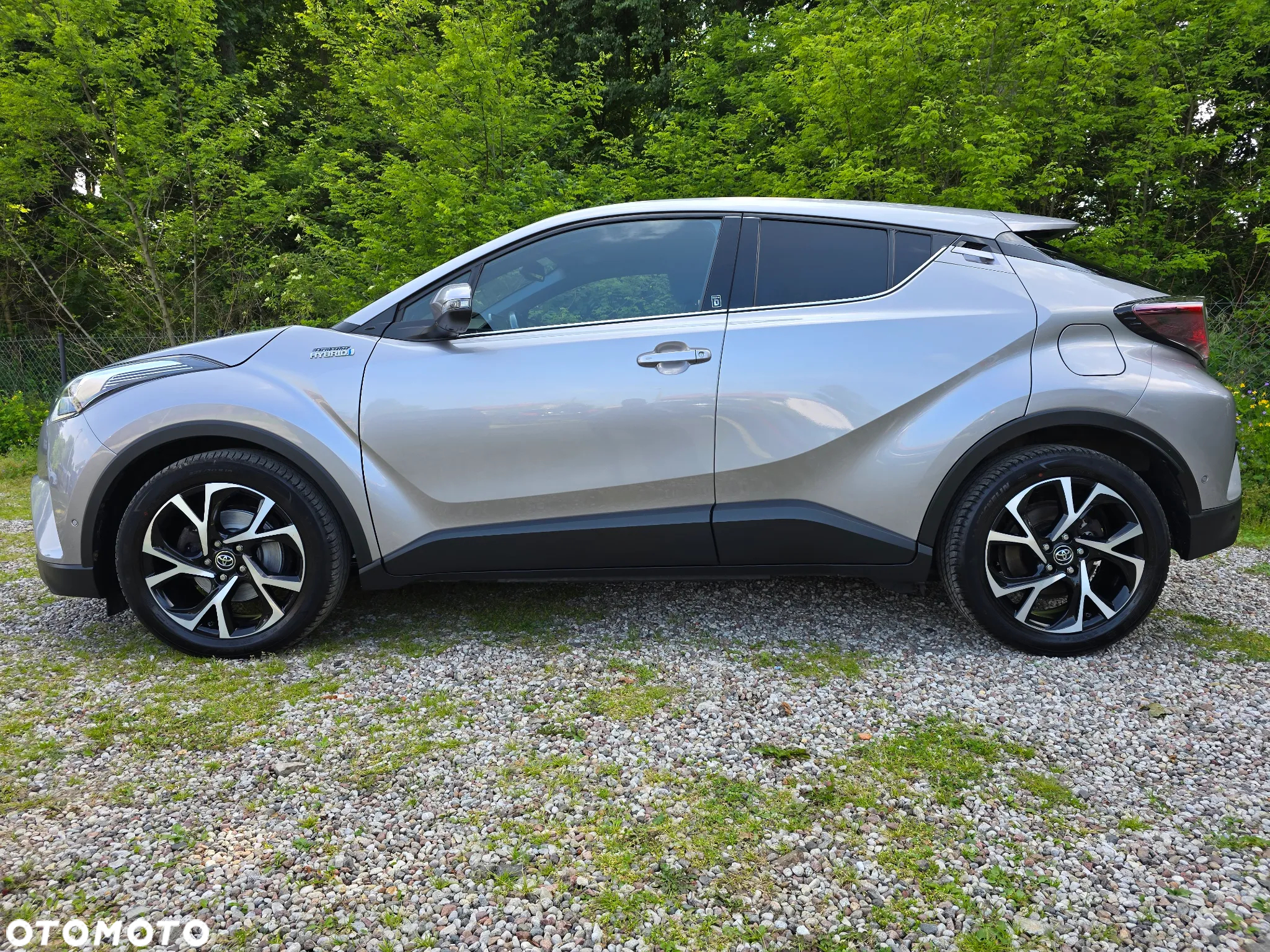 Toyota C-HR 1.8 Hybrid Team Deutschland - 4