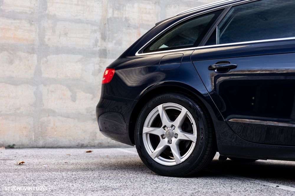 Audi A4 Avant 2.0 TDI - 10