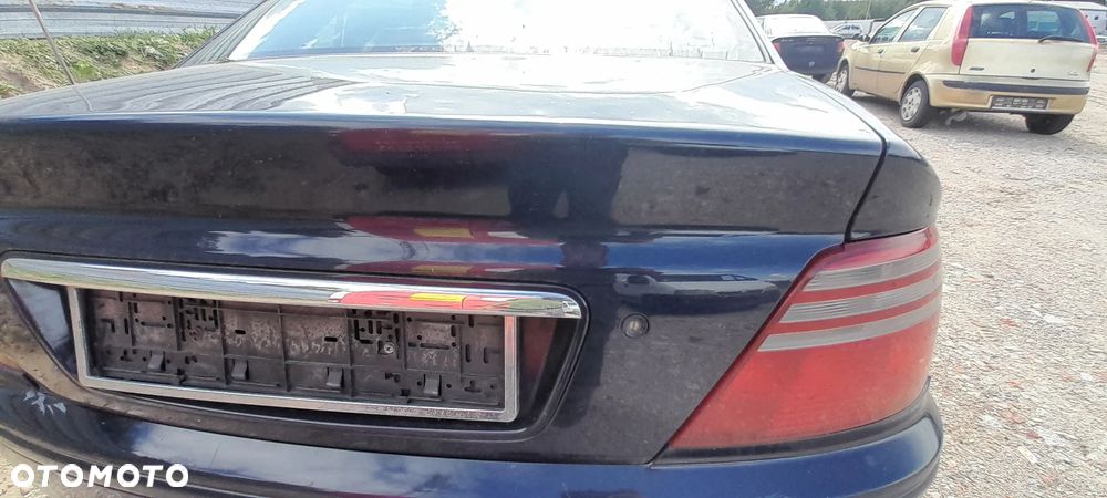 HONDA ACCORD VI SEDAN KLAPA BAGAŻNIKA TYLNA TYŁ B94 nr. 65/7 - 2