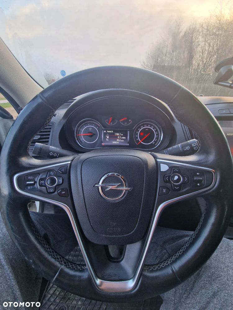 Opel Insignia - 23