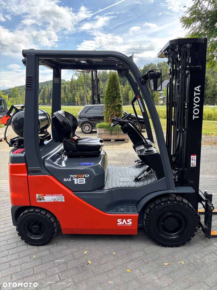 Toyota wózek widłowy 8FGF18 JAK NOWY! 3038h! LPG 63 800 netto - 2