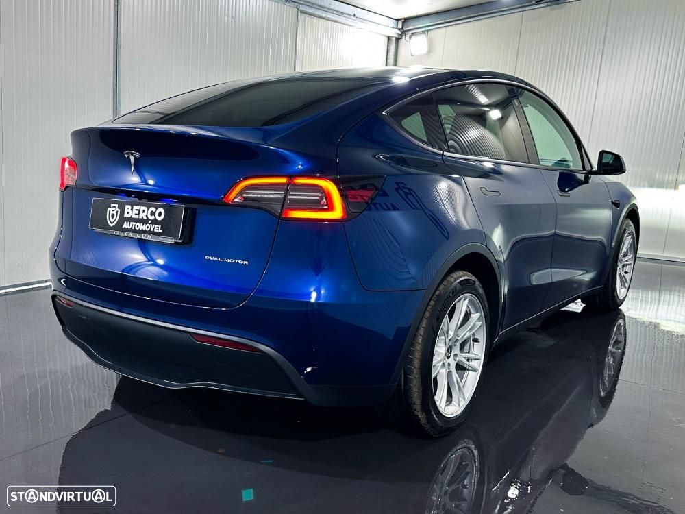 Tesla Model Y Long Range Dual Motor AWD - 5