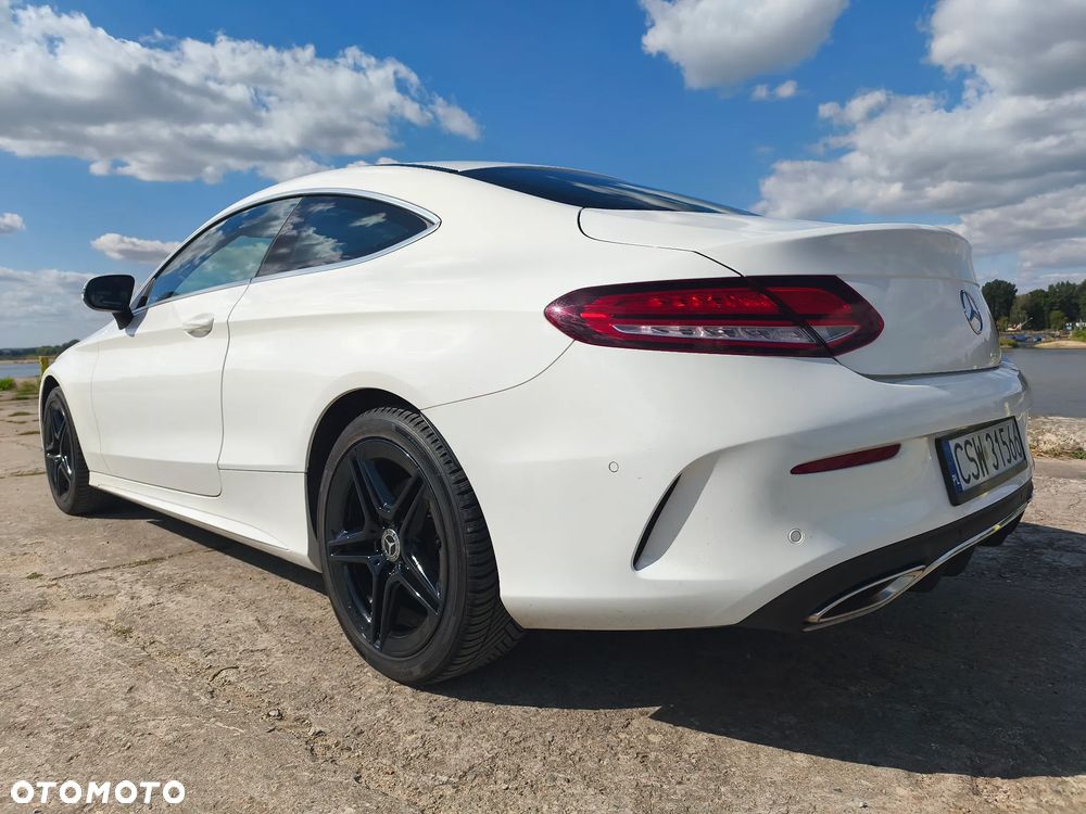 Mercedes-Benz Klasa C 180 9G-TRONIC AMG Line - 9