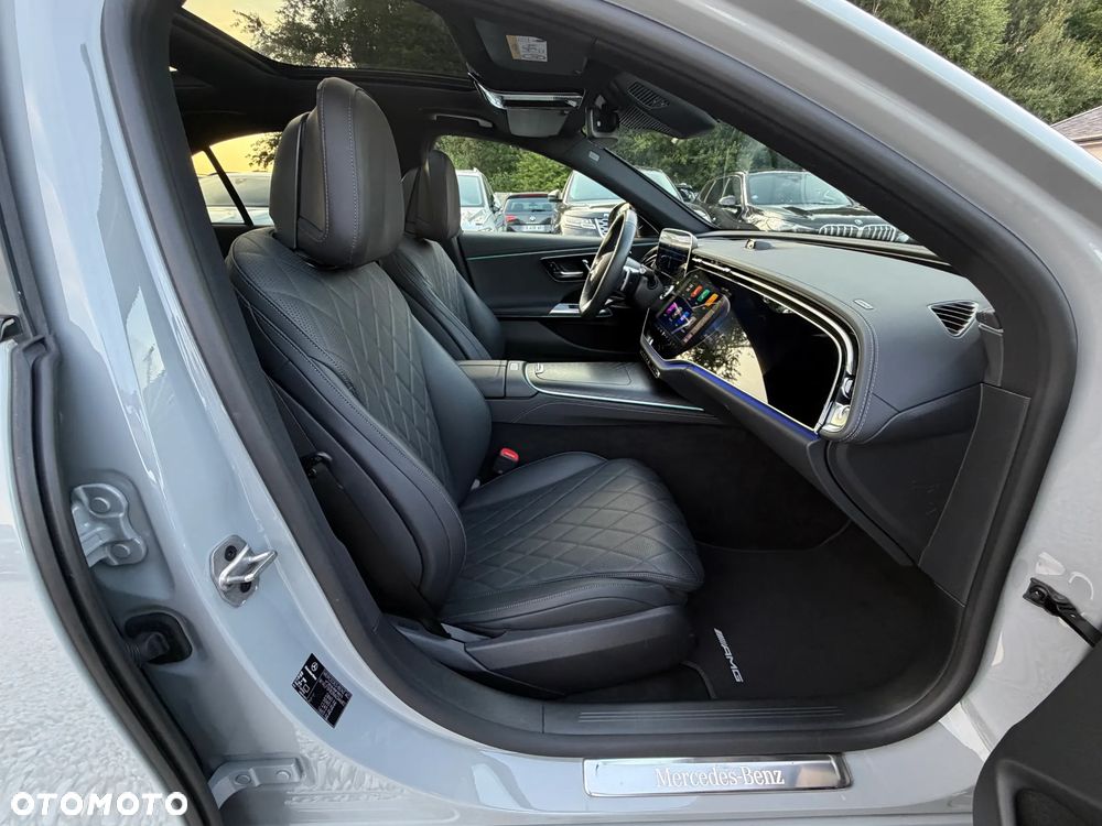 Mercedes-Benz Klasa E 400e 4Matic 9G-TRONIC AMG Line NIGHT Edition - 33