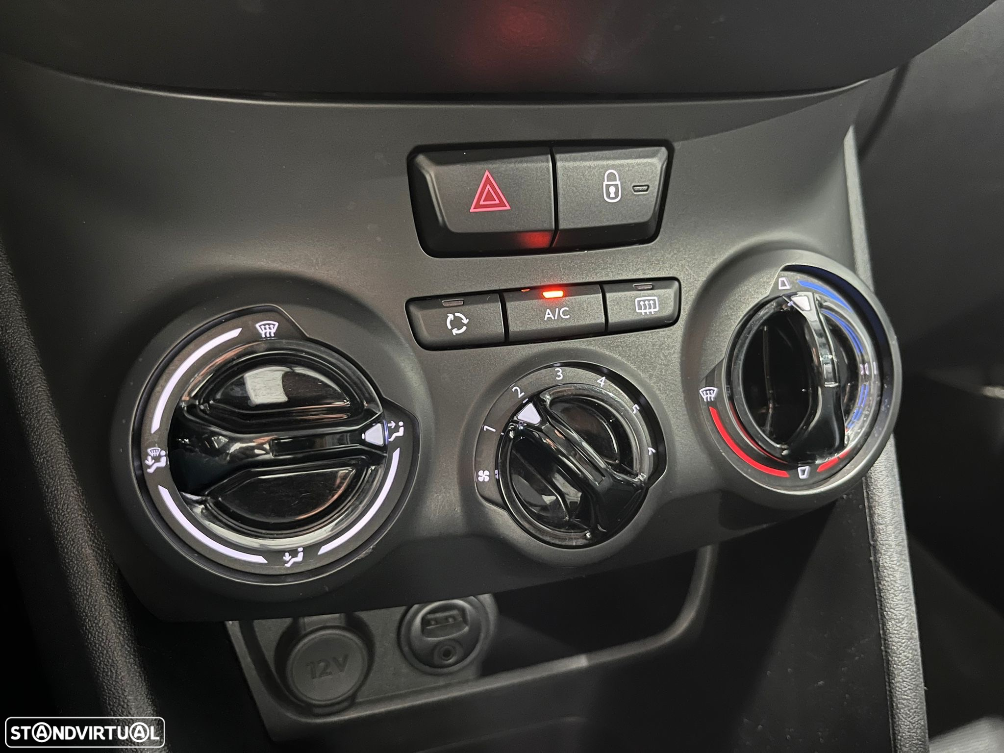Peugeot 208 1.2 PureTech Active - 17