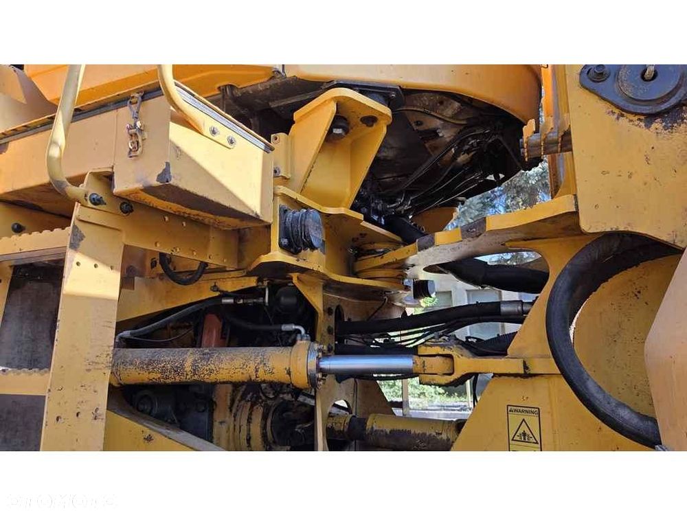 Volvo L220 - 30