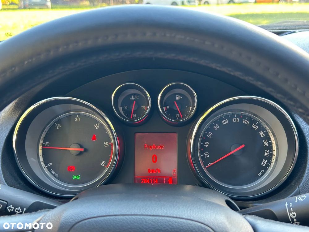 Opel Insignia - 8