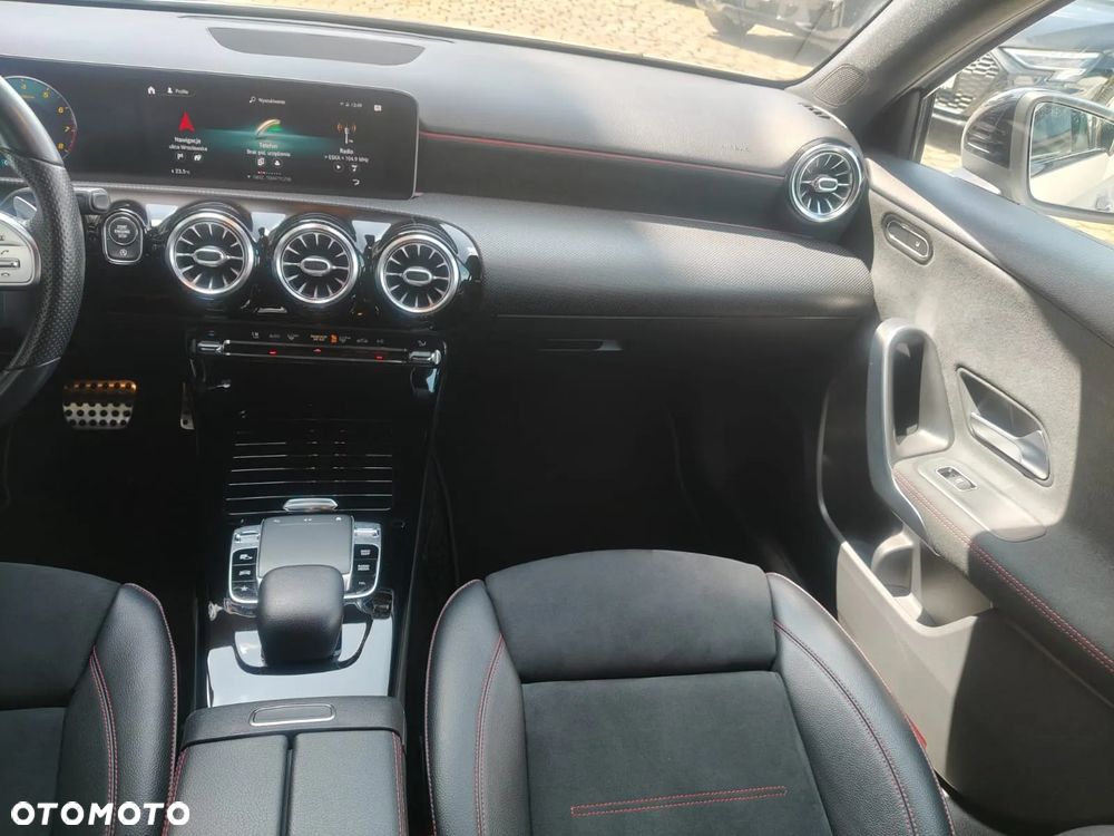 Mercedes-Benz Klasa A 200 AMG Line 7G-DCT - 17