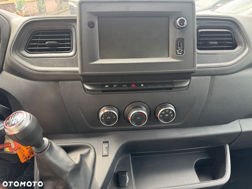 Renault Master - 11
