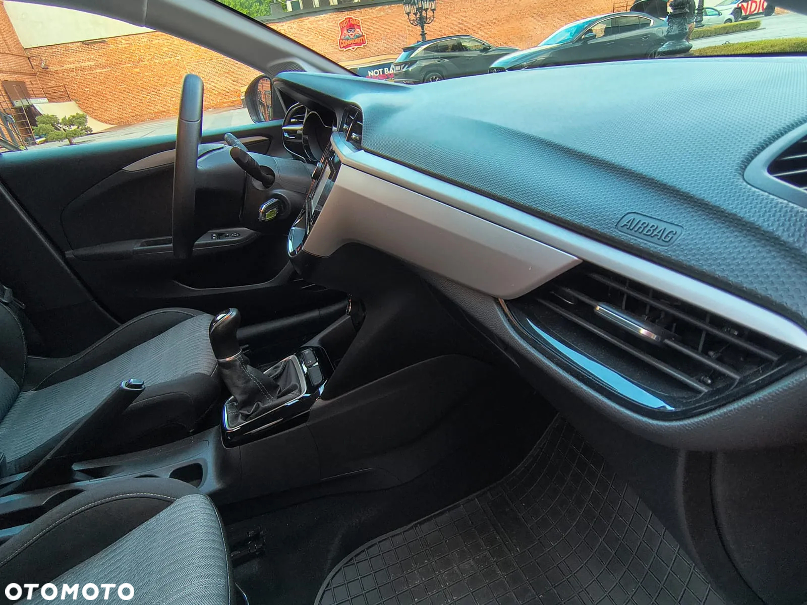 Opel Corsa 1.2 Edition S&S - 32